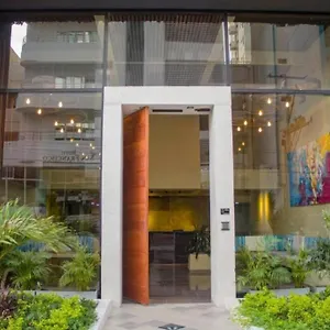 https://fabuloso-apartamento-en-el-mar-caribe-rodadero.santamartahotels.net